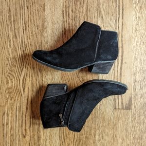 Blondo Villa Ankle Booties